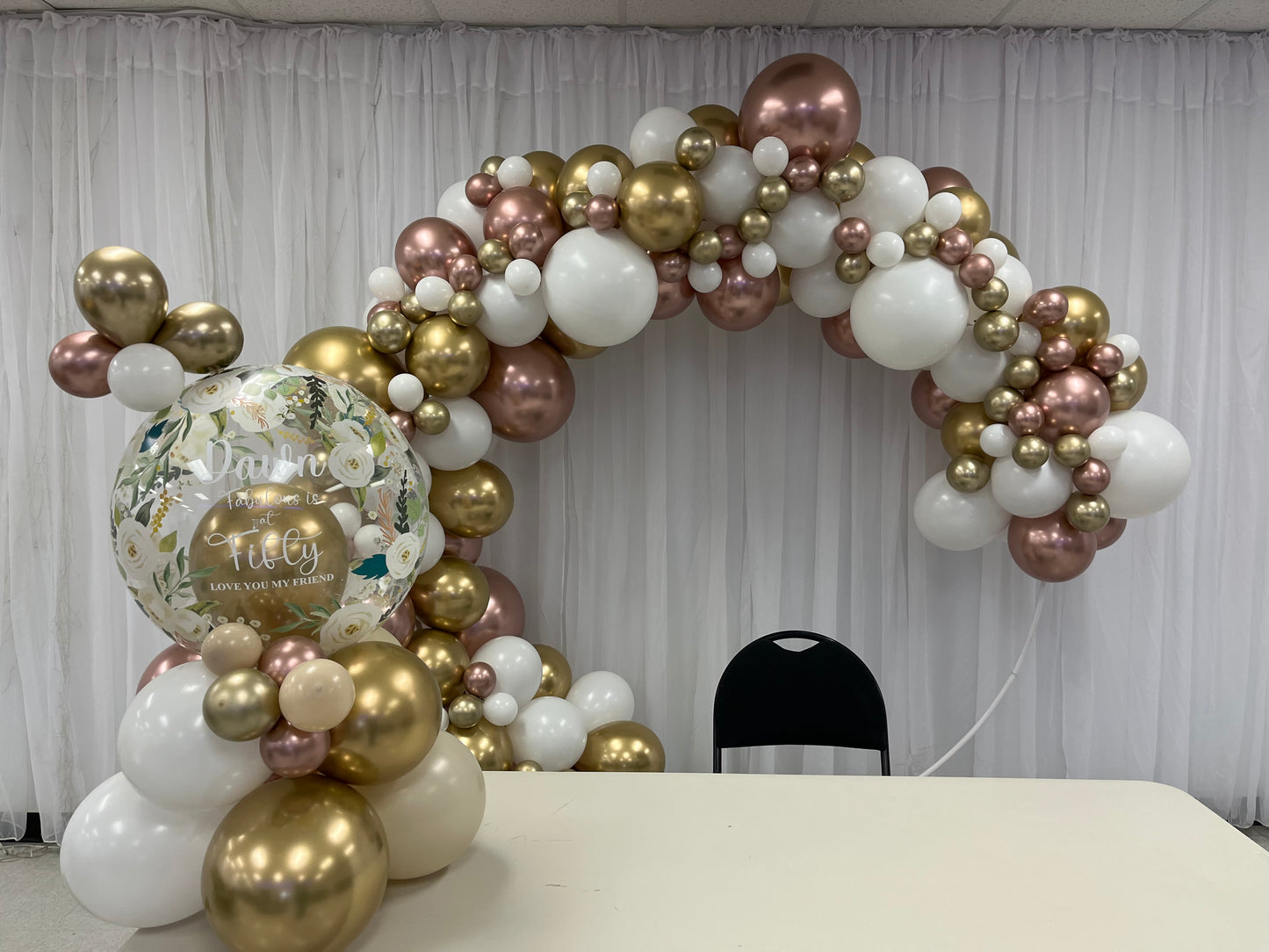 Elegant balloon Ring display