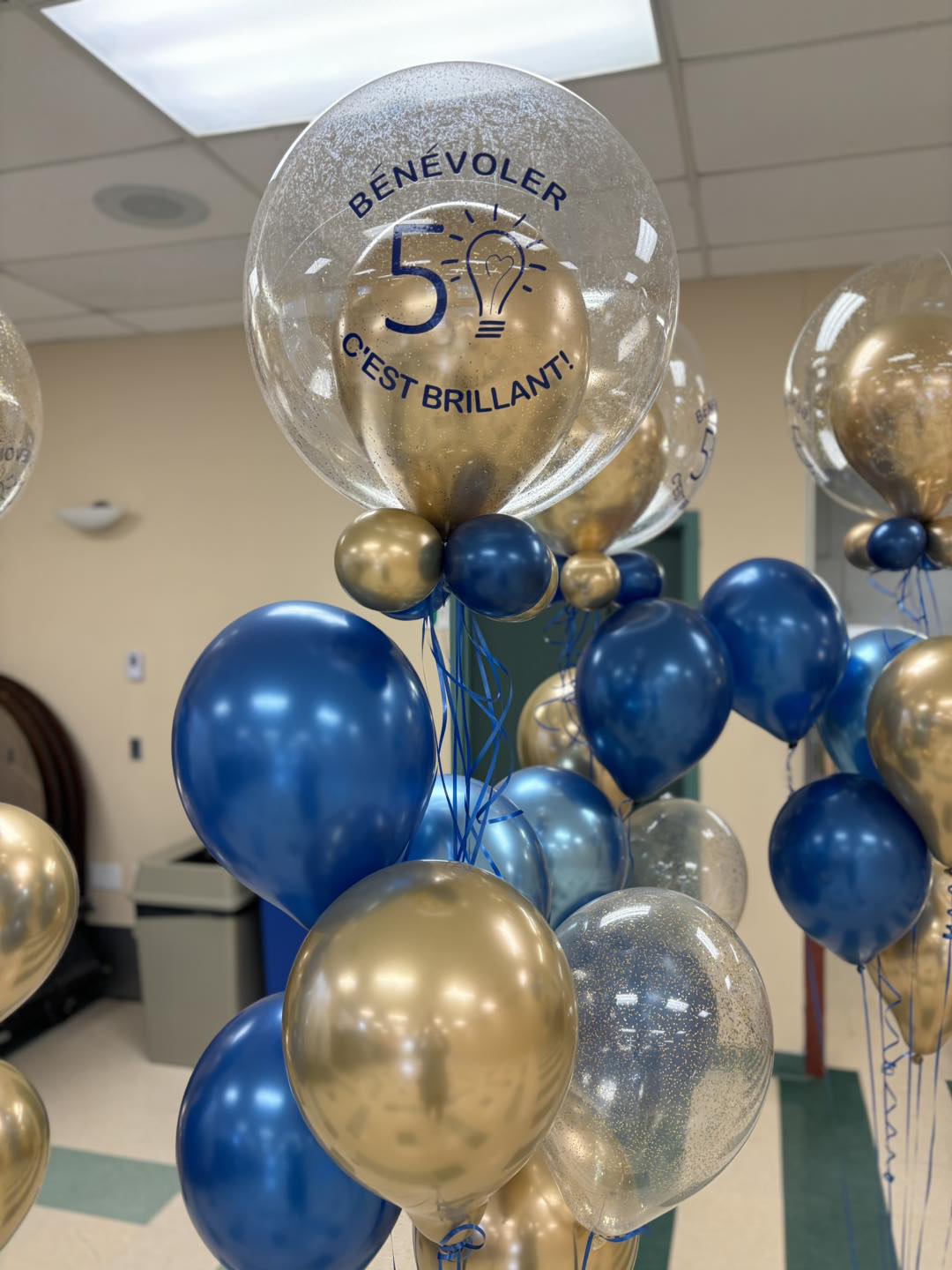 Bouquet de ballons à bulles pour anniversaire