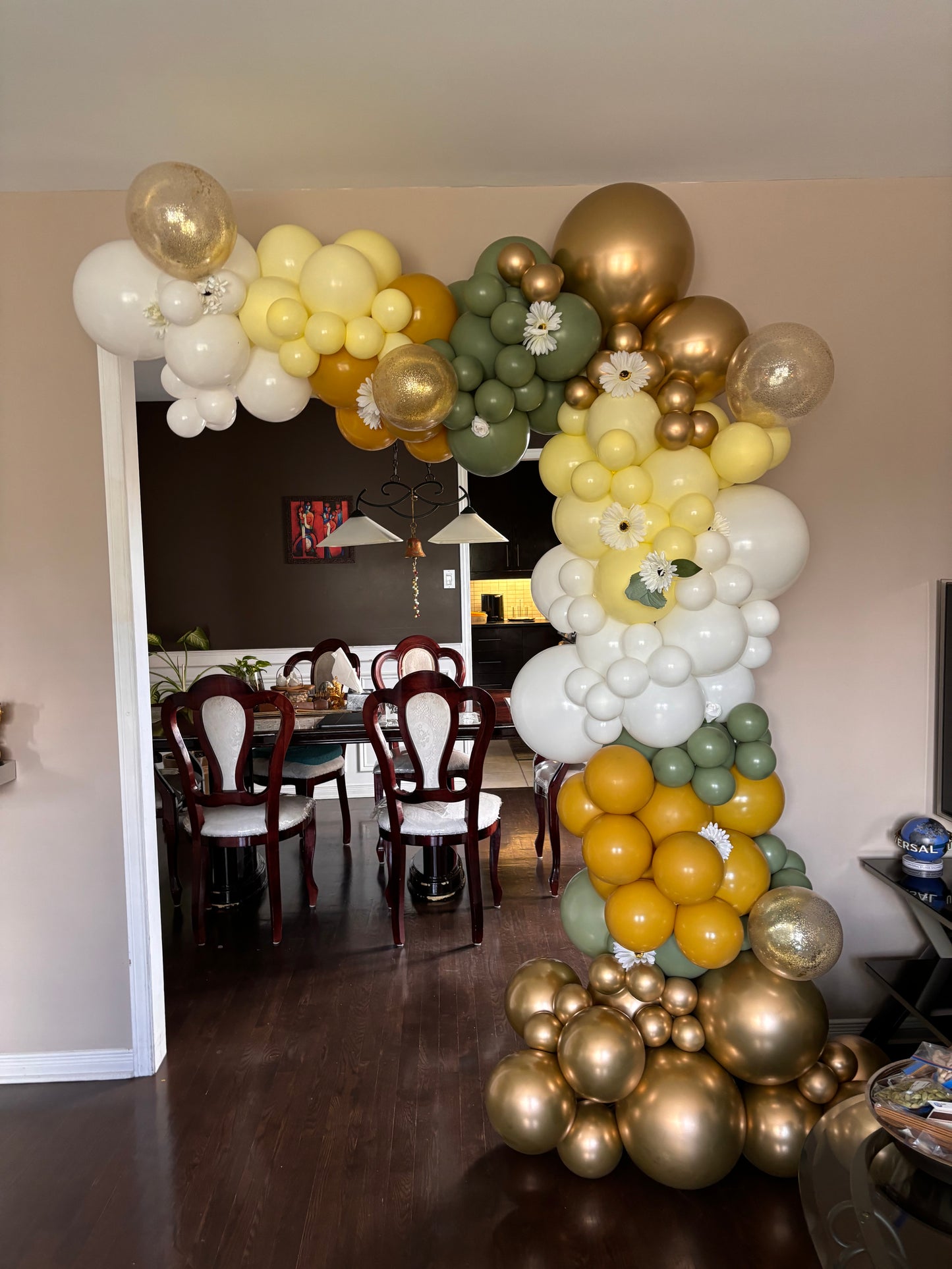 Balloon garland Demi Arch