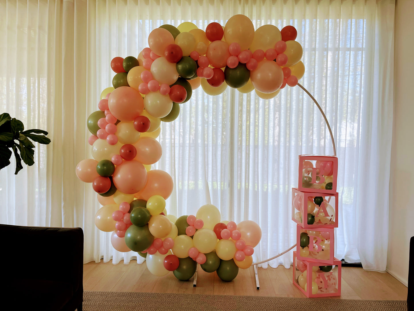 Elegant balloon Ring display