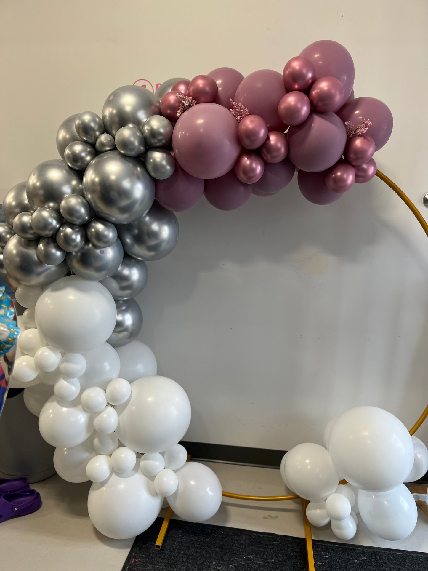 Elegant balloon Ring display