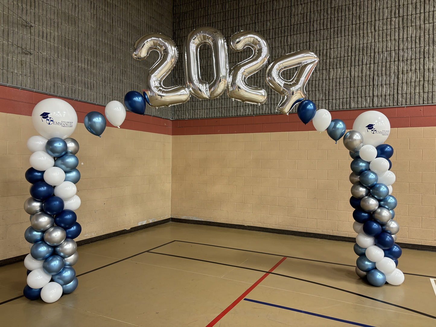 Grad Balloon Stage Display