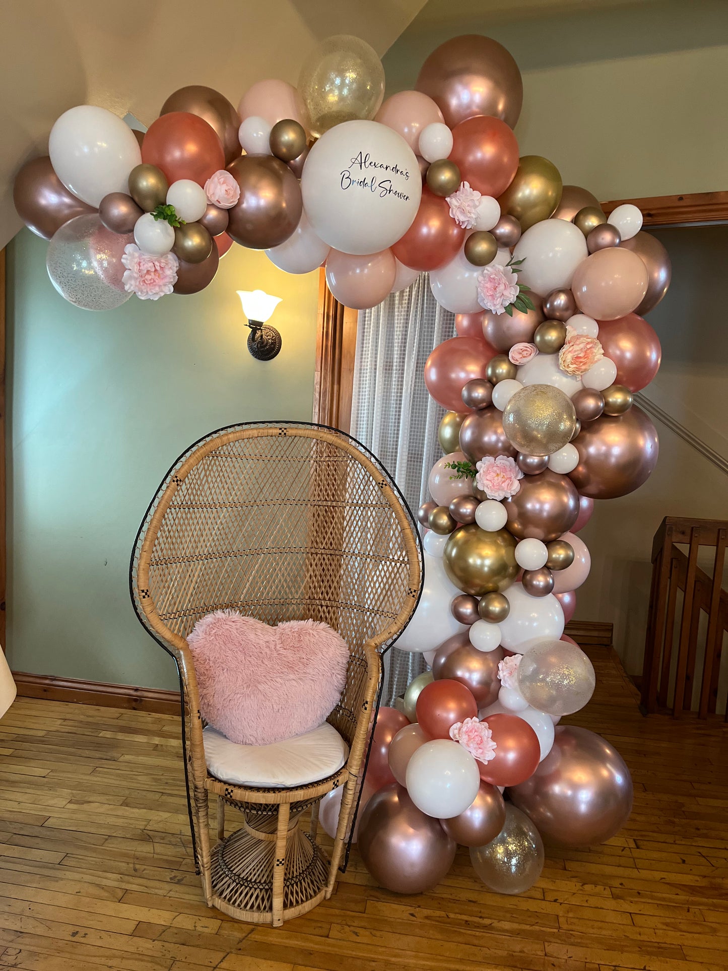 Peacock Chair Beige Rental / Chaise Emmanuel