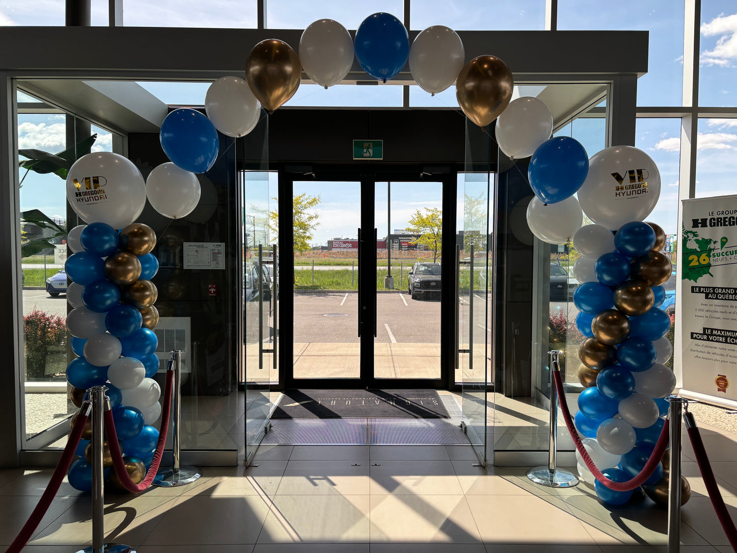 Stunning Pillar & Arch Balloon Combo