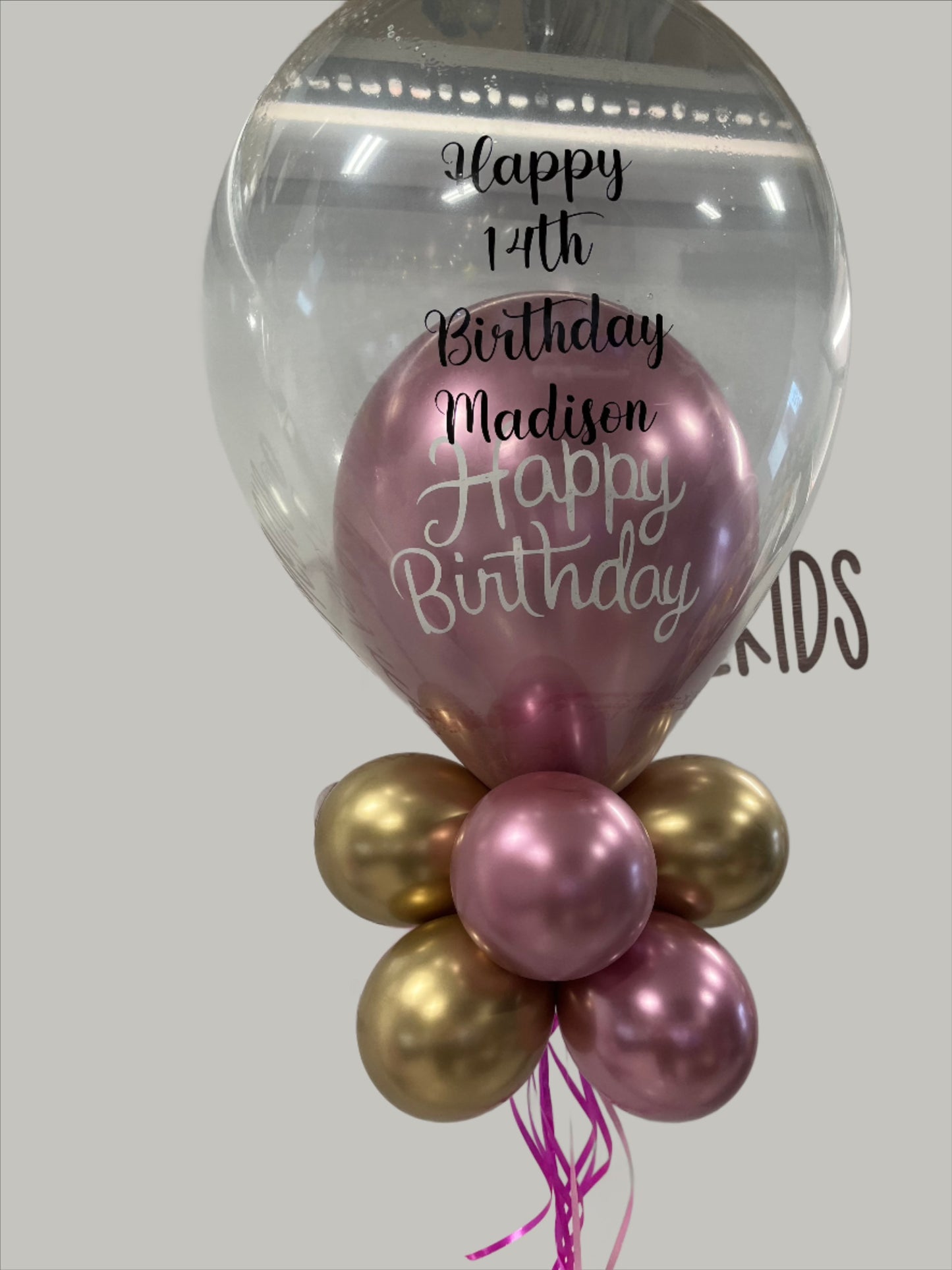 Clear Balloon table display