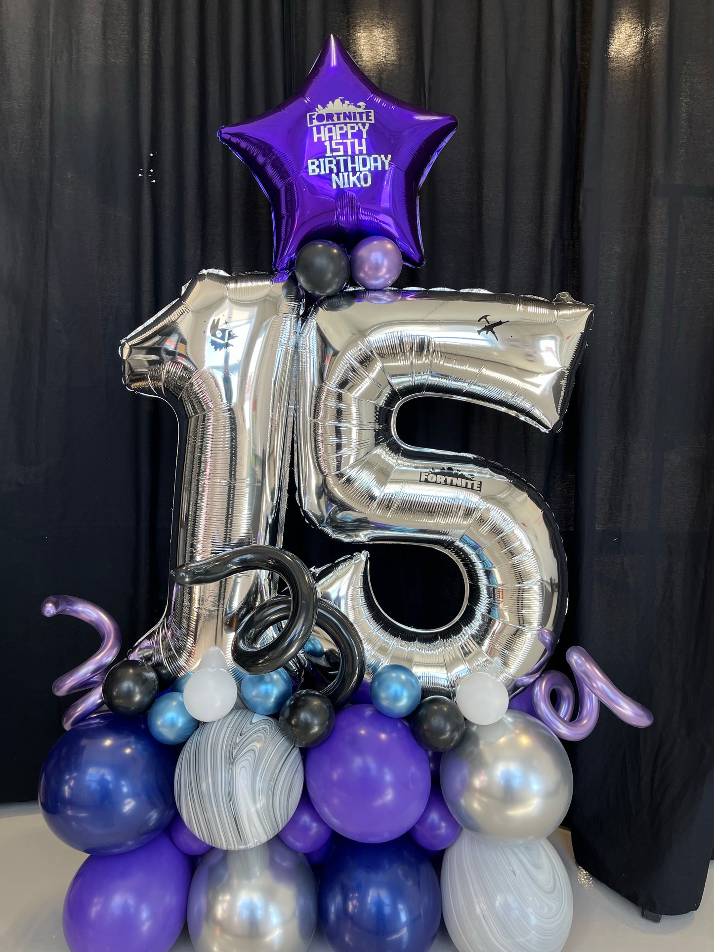 Deluxe Balloon Marquee