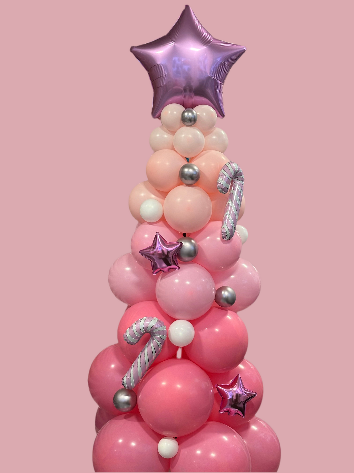 Arbre de Noël avec ballons