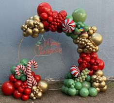 Holiday Balloon Ring