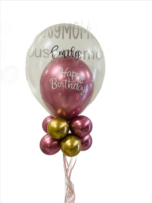 Ballon à l'hélium personnalisé dans un bouquet de ballons